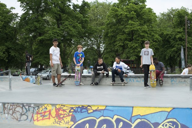 London Park Summer Skateboard Kids