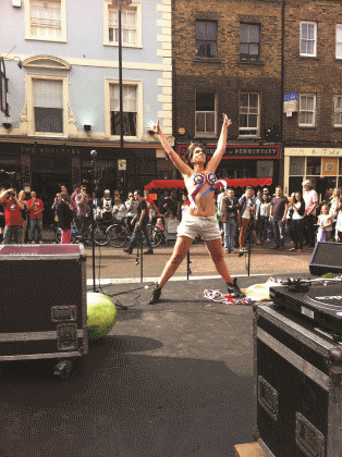 Bermondsey Street Festival 2012 Entertainer