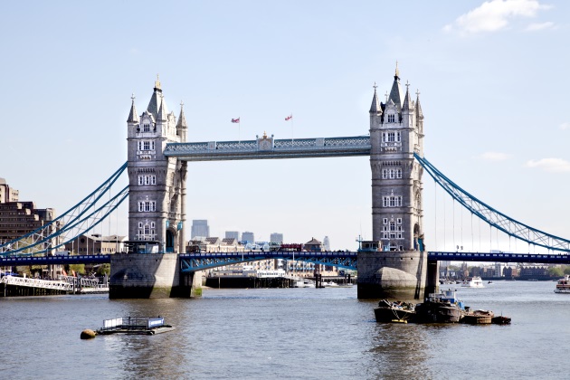 London Tower Bridge River Thames Modern Living Skyline